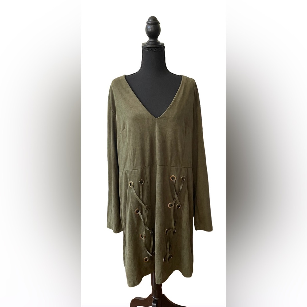 Boohoo: Green Dress with Ivy Eyelet Suedette Detail